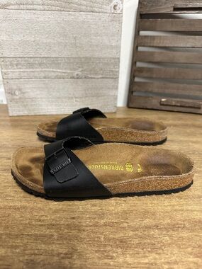 Birkenstock good shape mardid birko-flor cork black leather slip on sandals